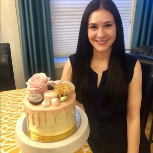 Meet your Posher, Laur